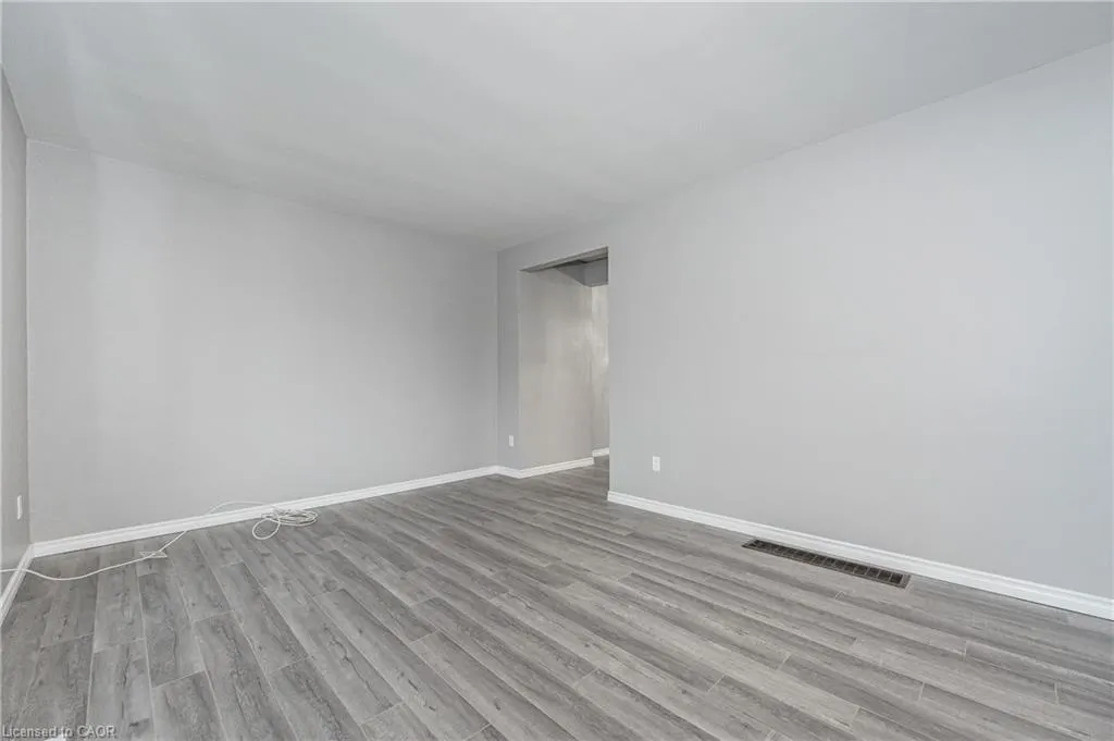 111 Chalmers Street S