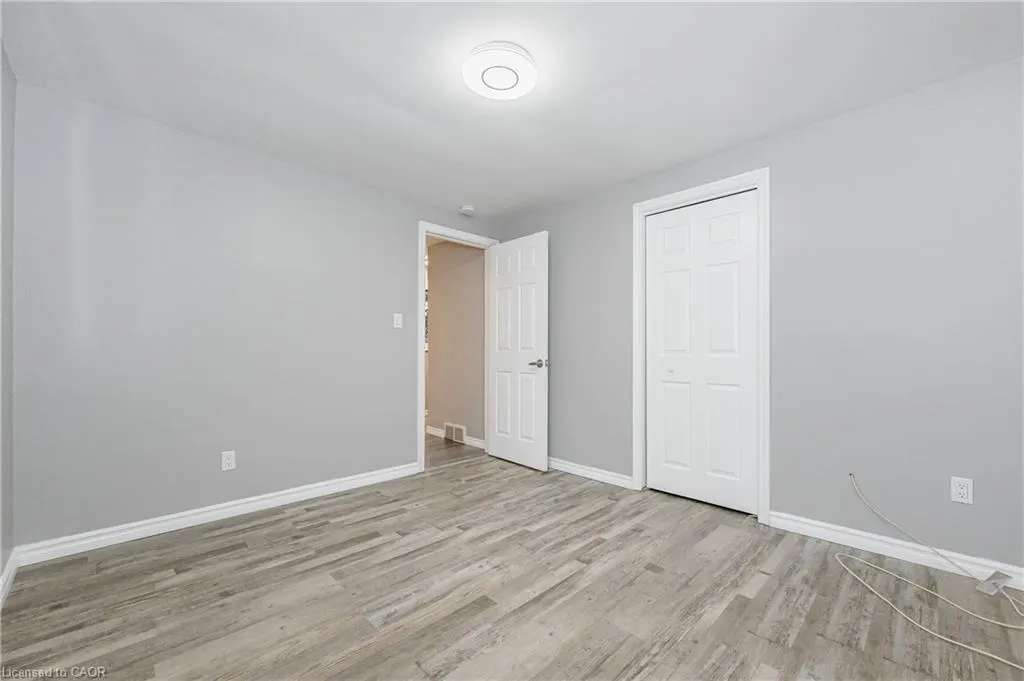 111 Chalmers Street S