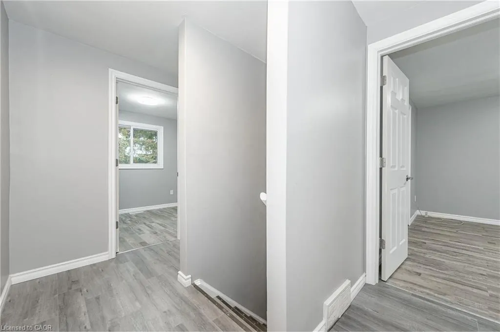 111 Chalmers Street S