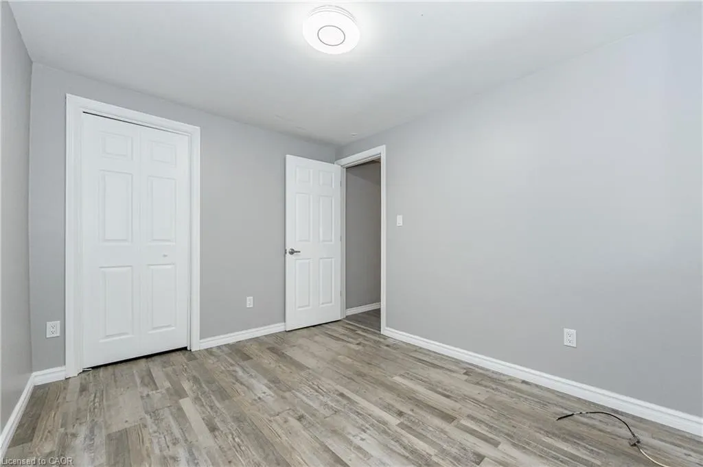 111 Chalmers Street S