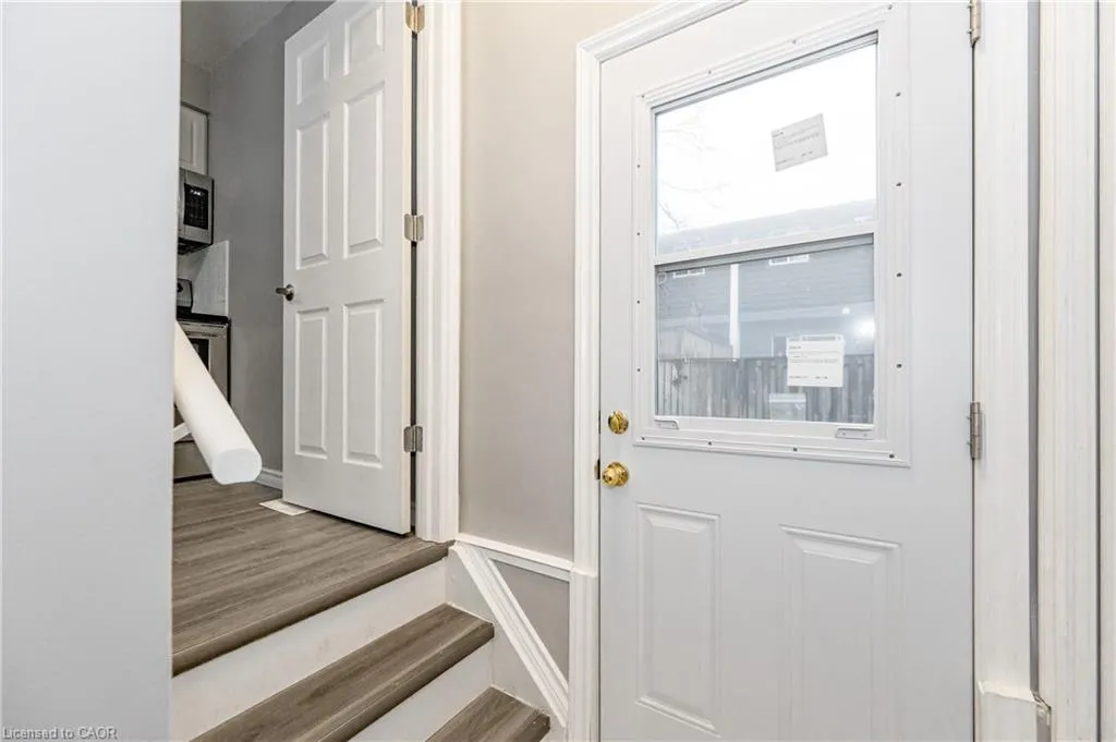 111 Chalmers Street S