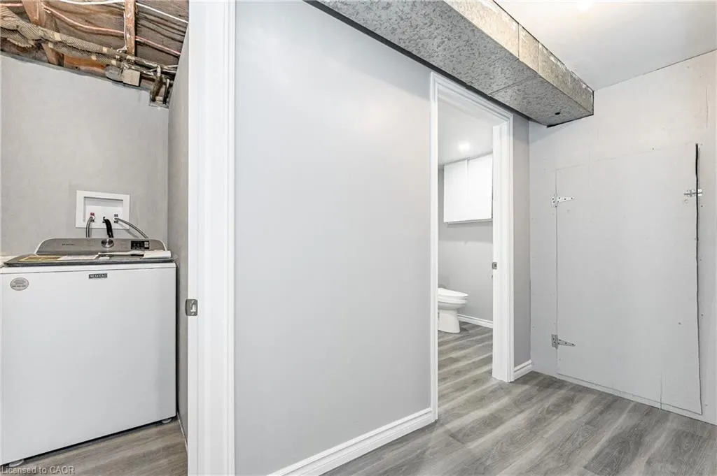 111 Chalmers Street S