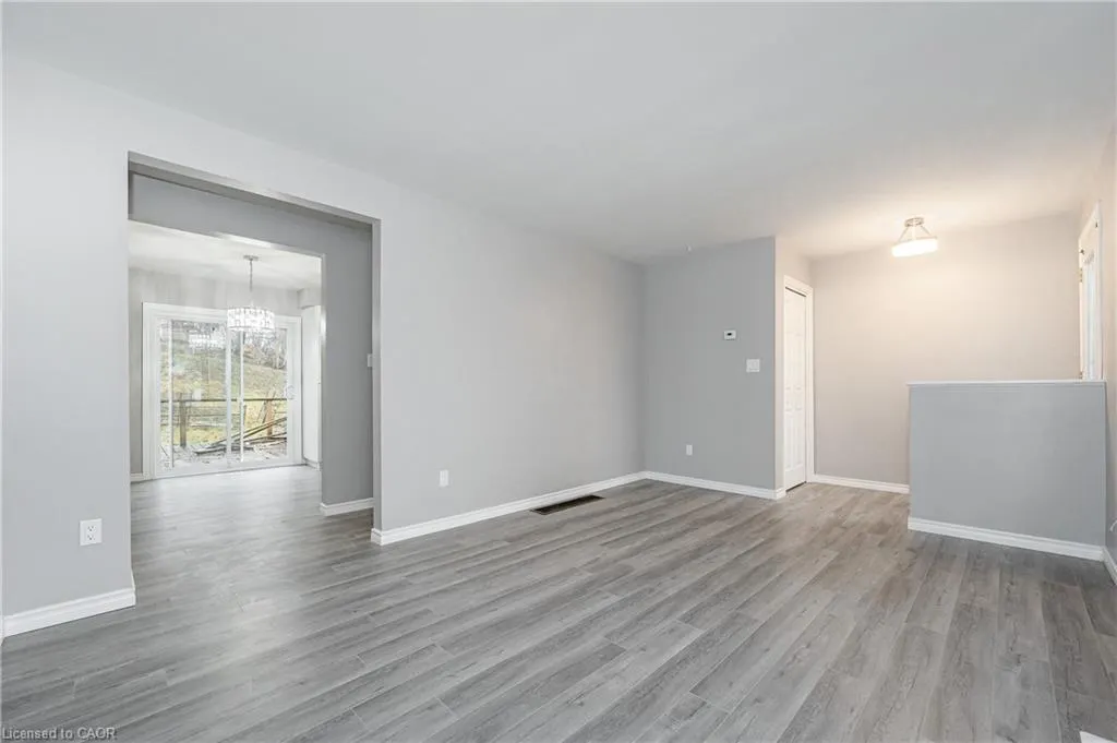 111 Chalmers Street S