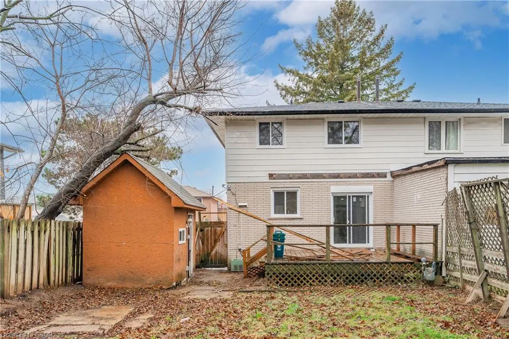 111 Chalmers Street S