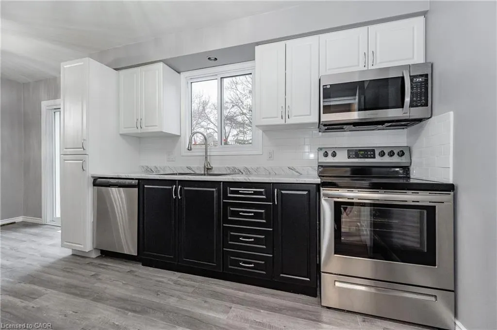 111 Chalmers Street S