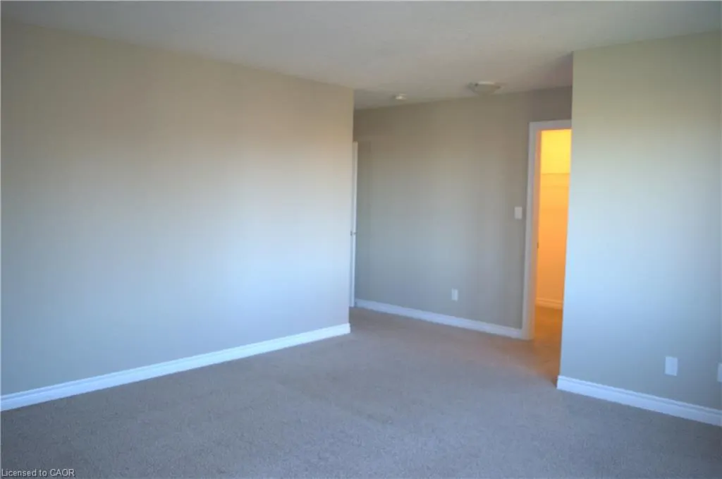 453 Avens Street