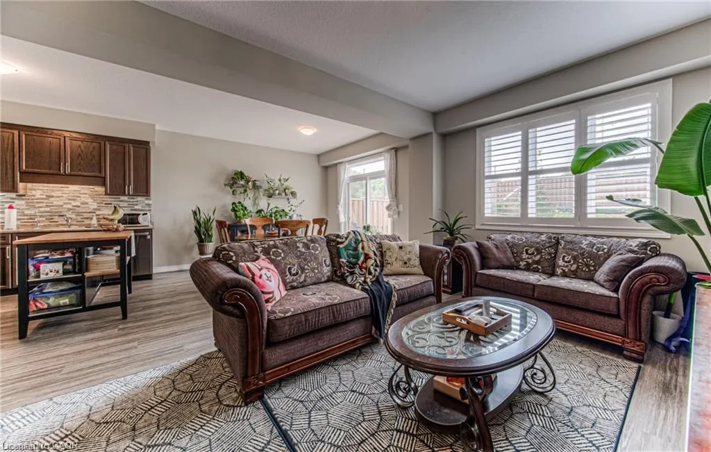 453 Avens Street