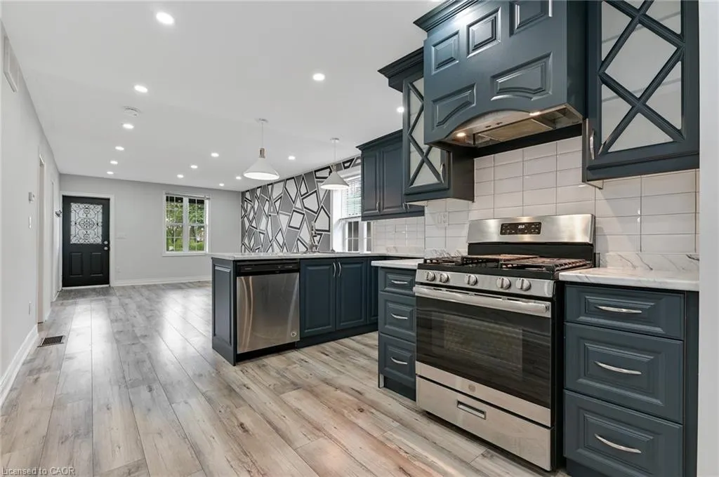 54 Craigmiller Avenue, #UPPER
