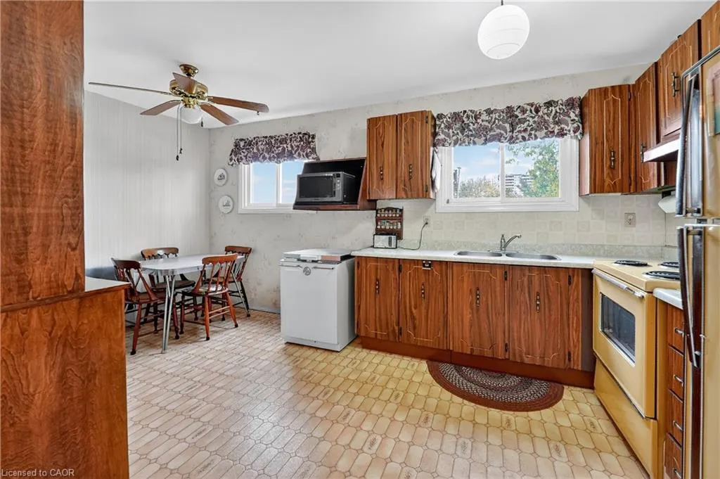 34 Bow Valley Drive, #1