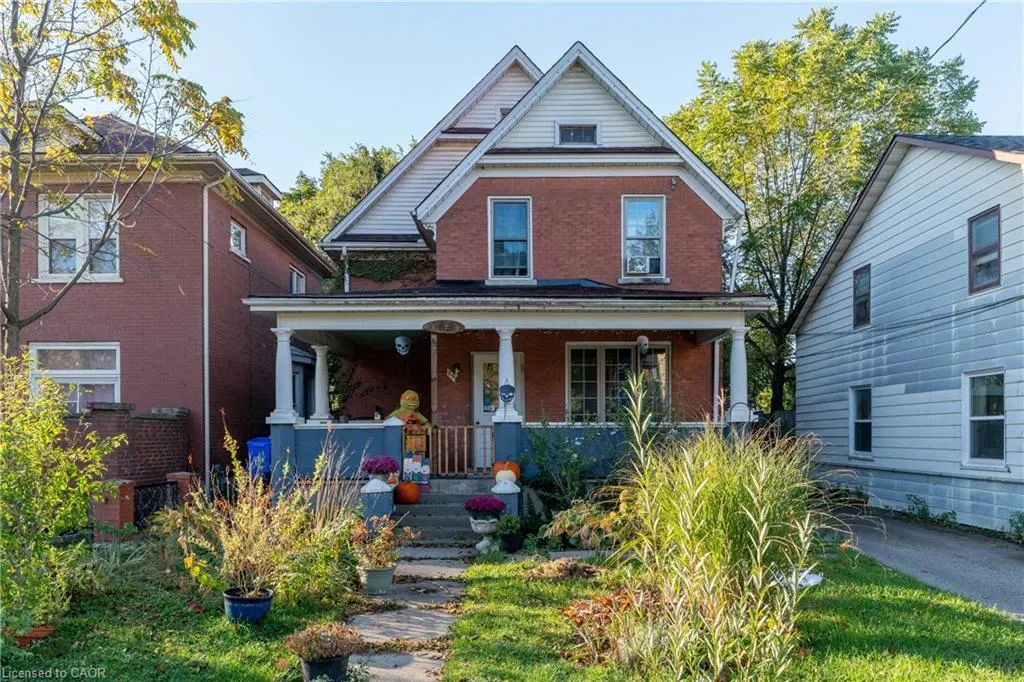 63 Highland Road W