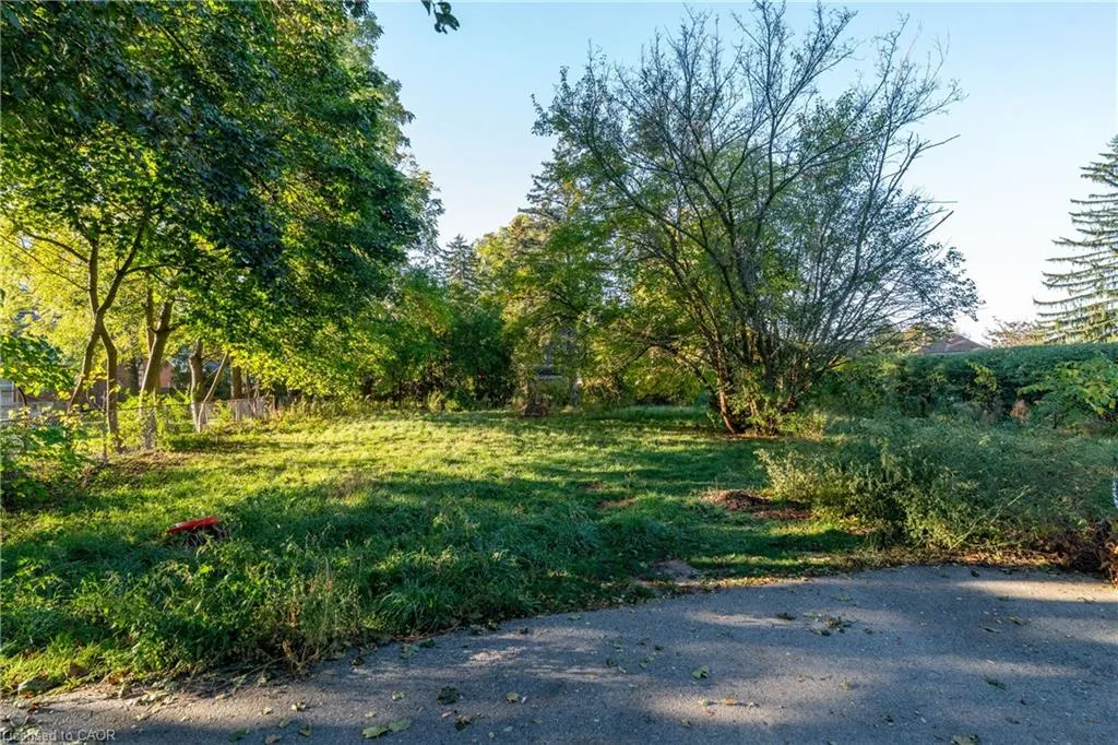 63 Highland Road W