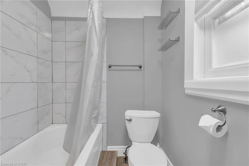 63 Highland Road W, #Upper