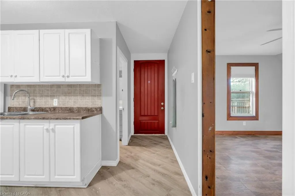 63 Highland Road W