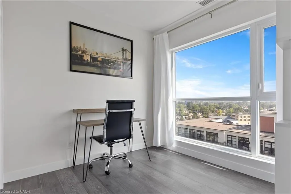 1 Victoria Street S, #1113