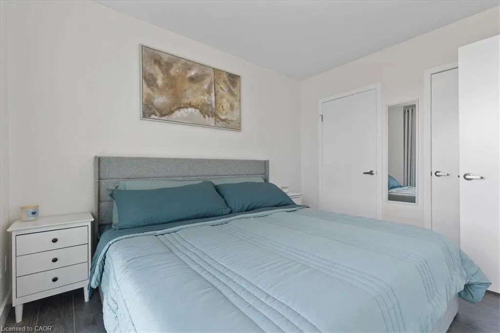 1 Victoria Street S, #1113