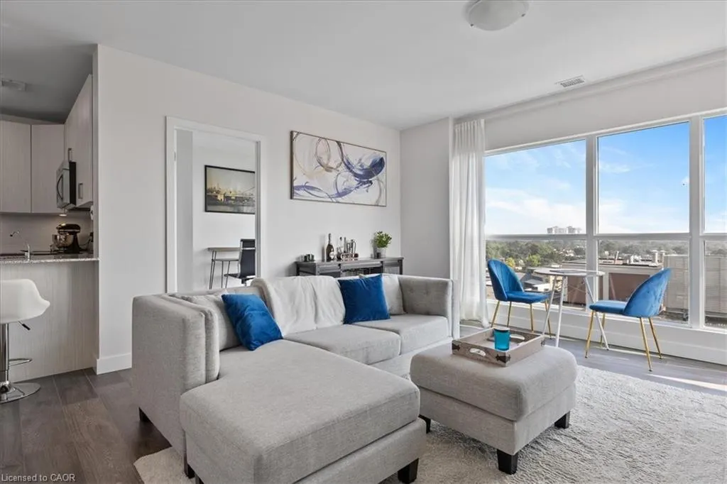 1 Victoria Street S, #1113