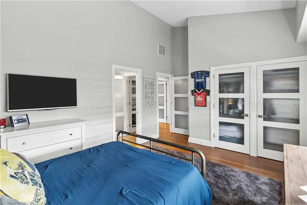 3230 New Street, #3