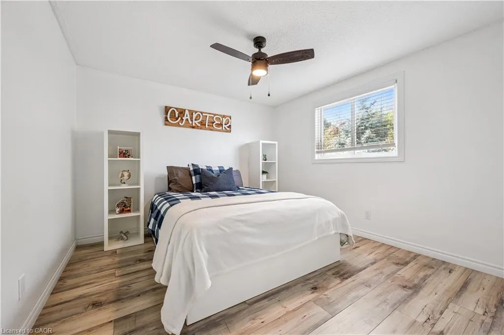 10 Broken Oak Crescent