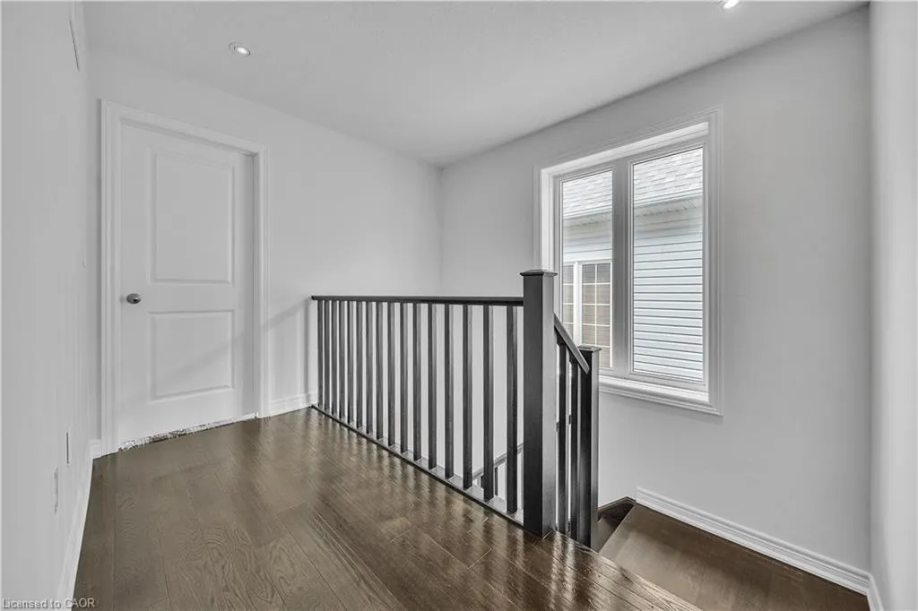 9 Starling Drive