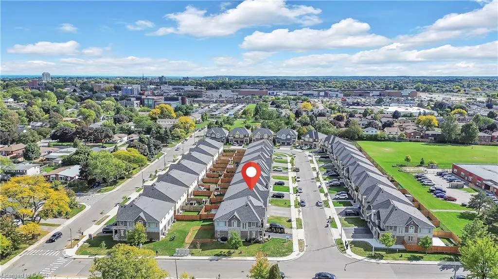 9 Starling Drive
