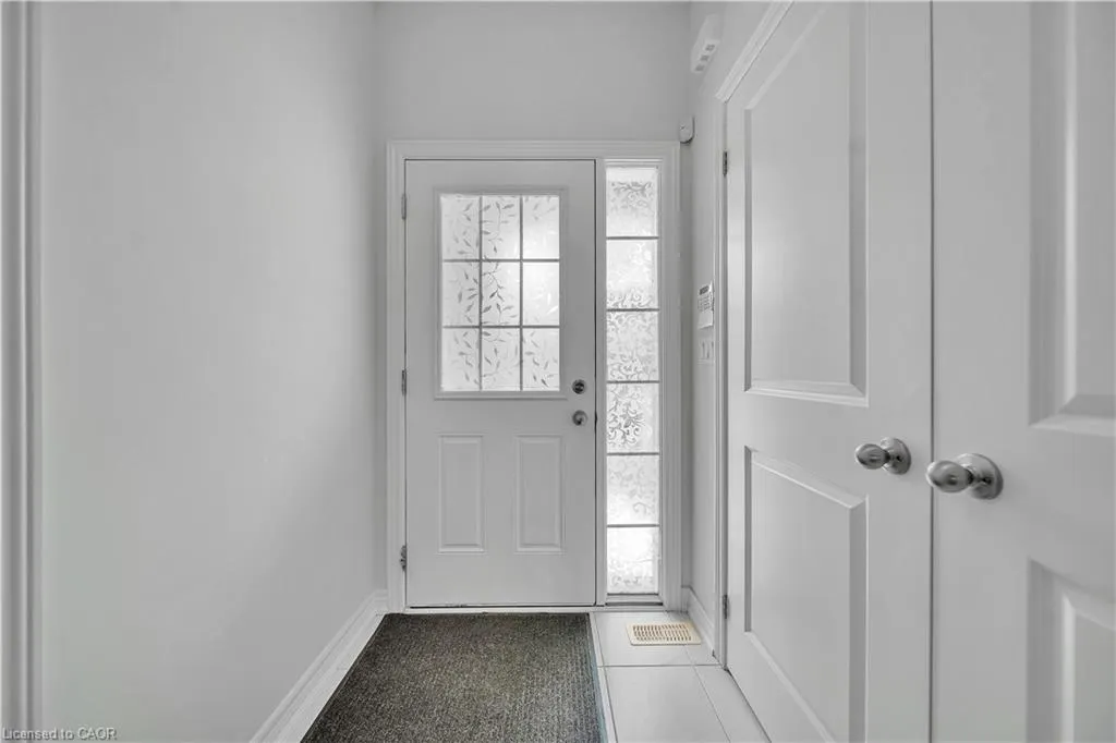 9 Starling Drive