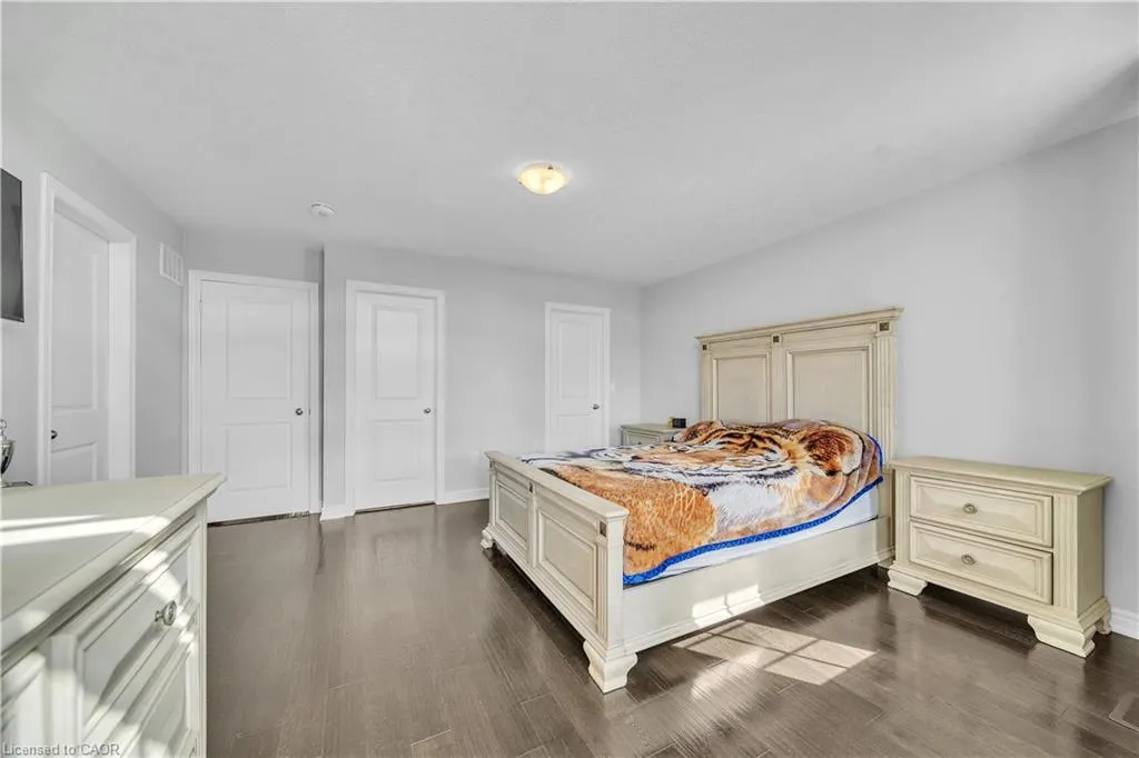 9 Starling Drive
