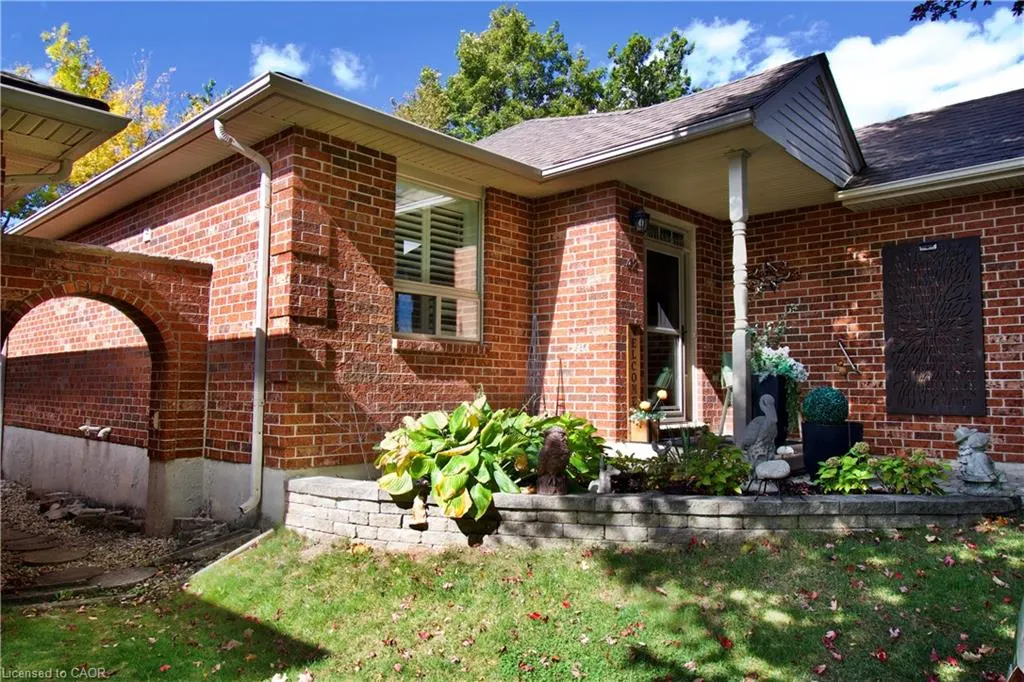 42 Greentrail Drive