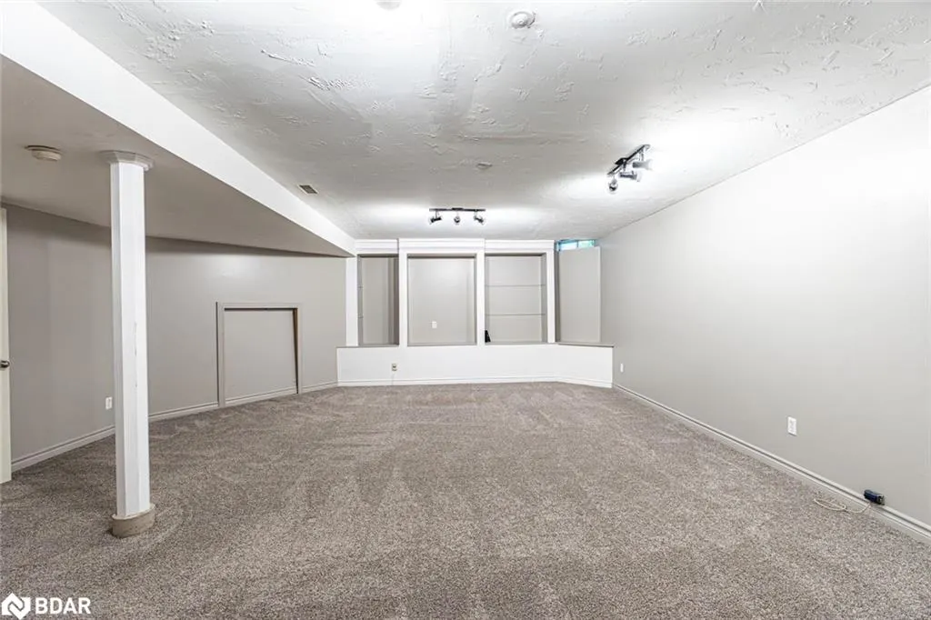 11 Bunker Place