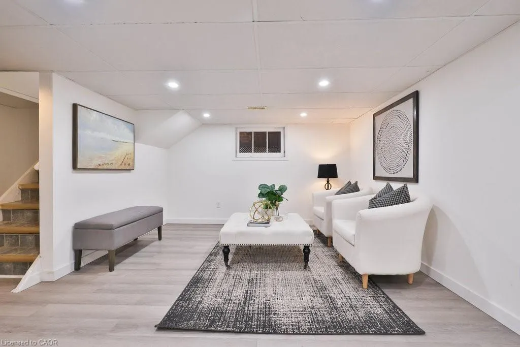 43 Grandview Drive