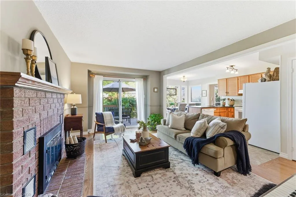 2163 Winding Way