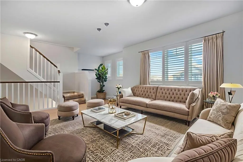 403 Moorlands Crescent
