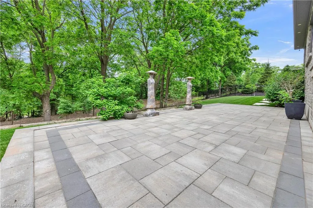 44 Pioneer Ridge Drive