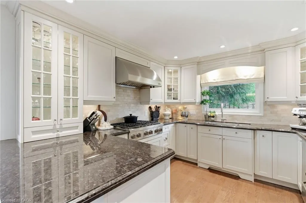 2387 Cavendish Drive