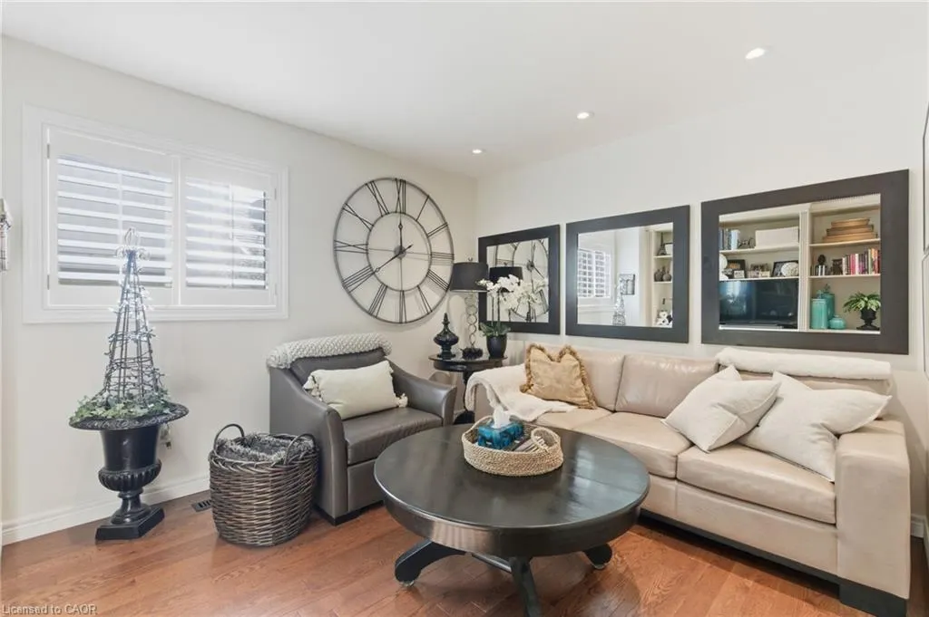 2387 Cavendish Drive