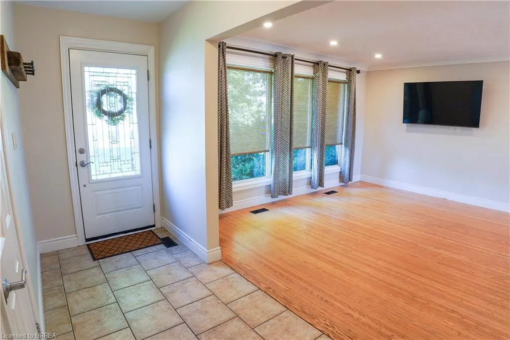 8 Burton Ave Avenue