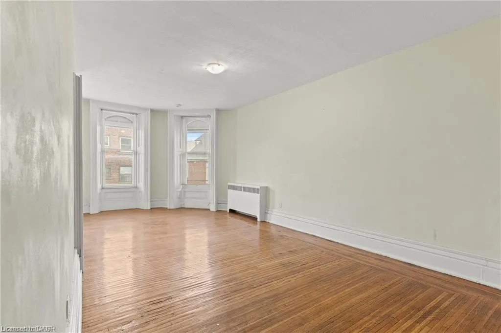 17 Webber Avenue, #6