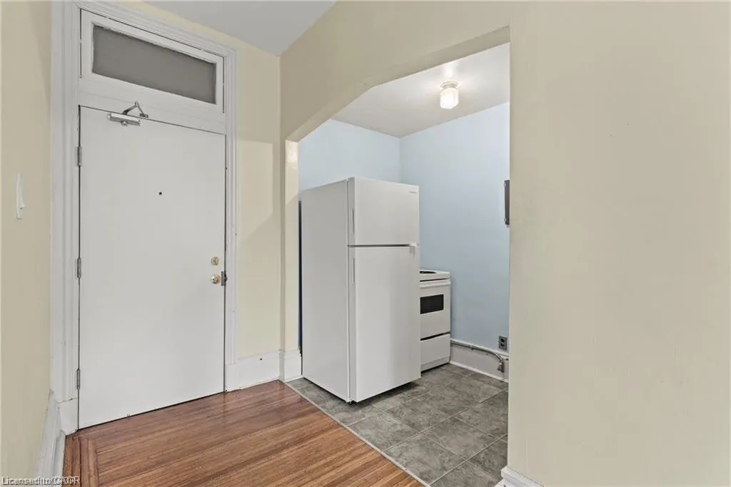 17 Webber Avenue, #6
