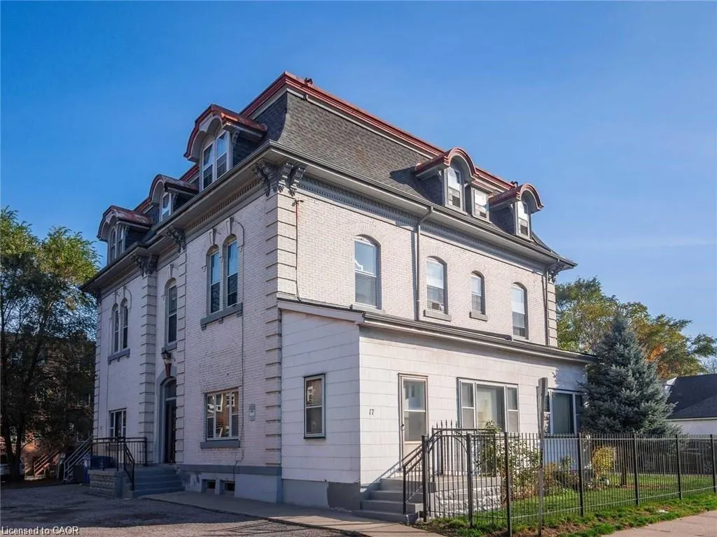 17 Webber Avenue, #6