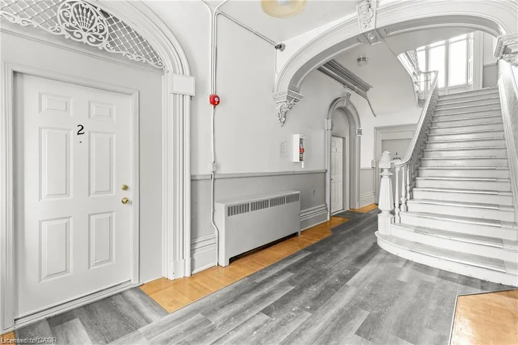 17 Webber Avenue, #6
