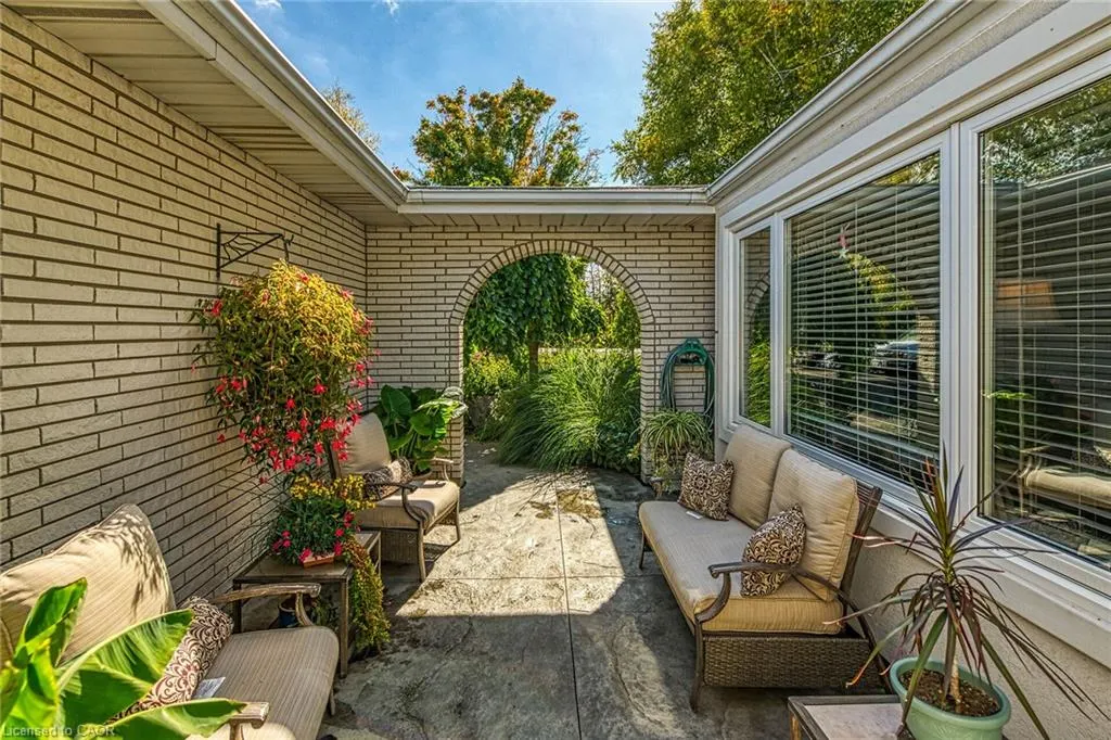 477 Lynden Road