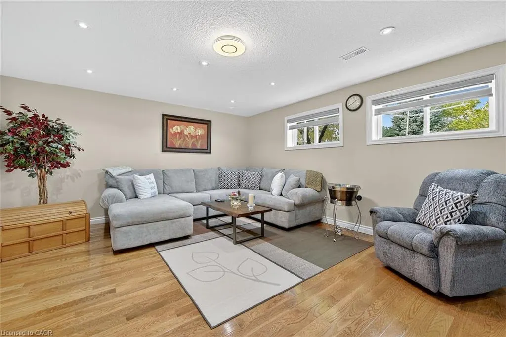 477 Lynden Road