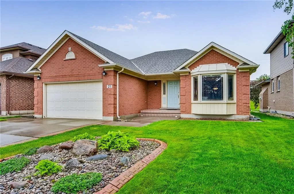 21 Riviera Ridge