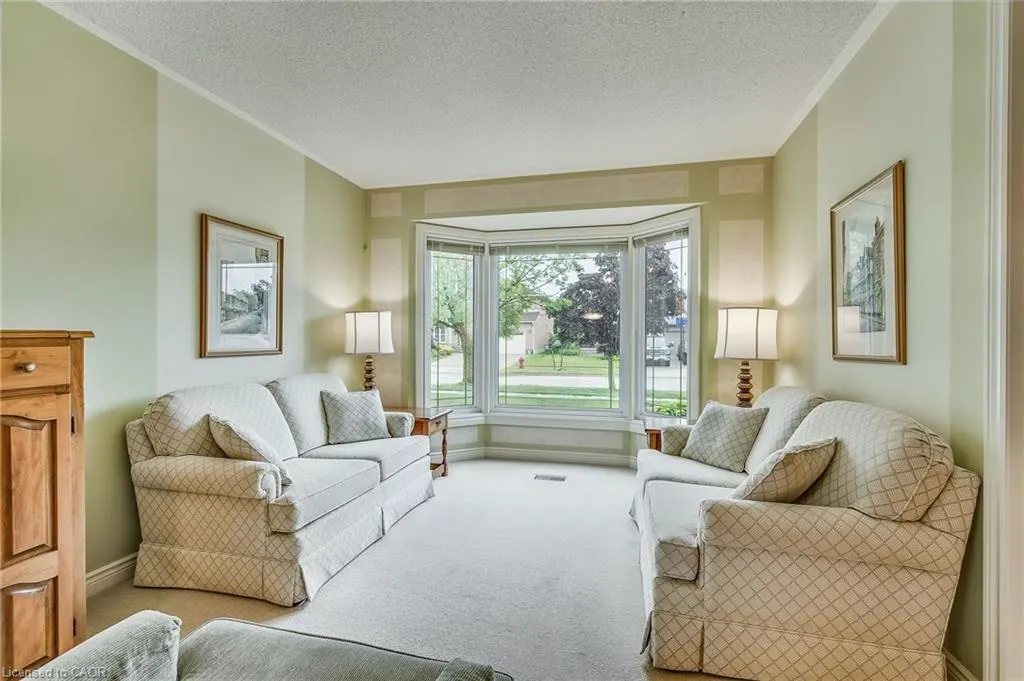 21 Riviera Ridge