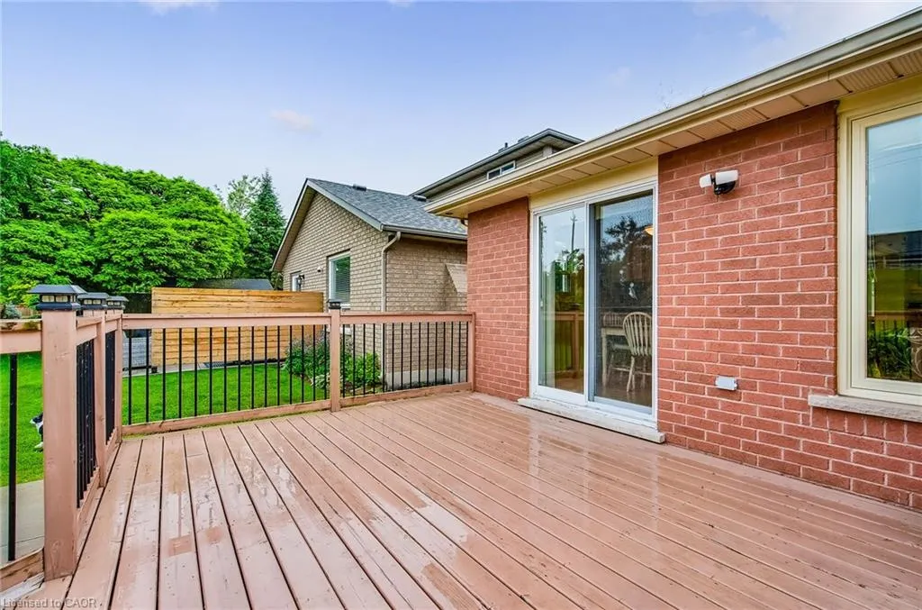 21 Riviera Ridge