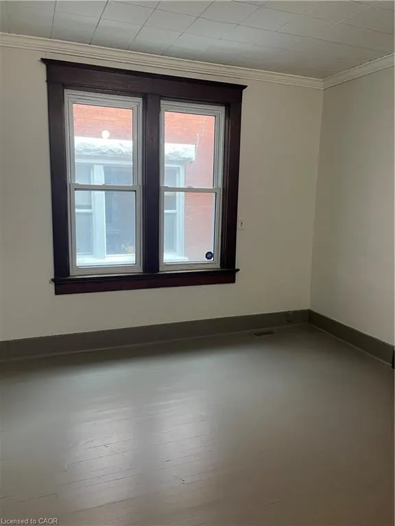 19 Shanley Street, #MAIN FLOOR