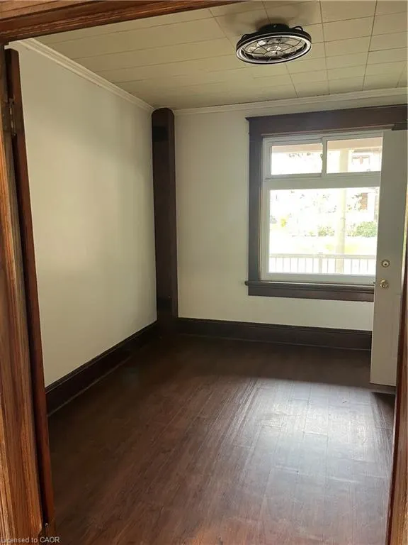19 Shanley Street, #MAIN FLOOR