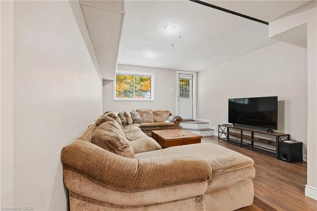26 Nightingale Crescent