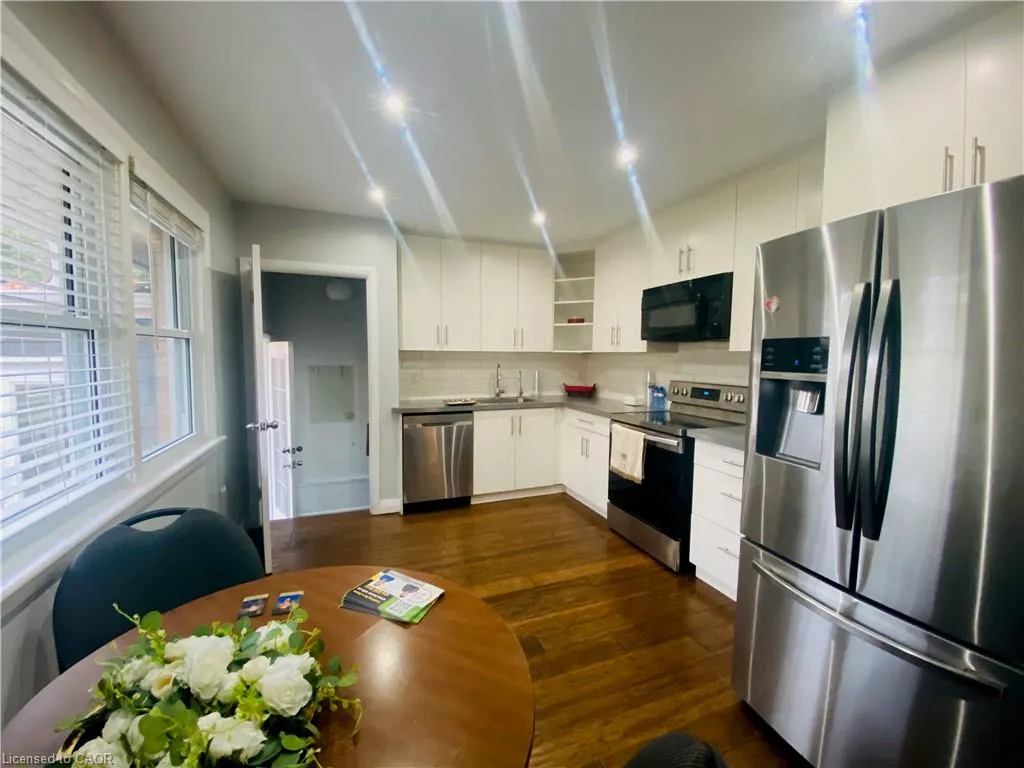 107 Ellis Crescent S