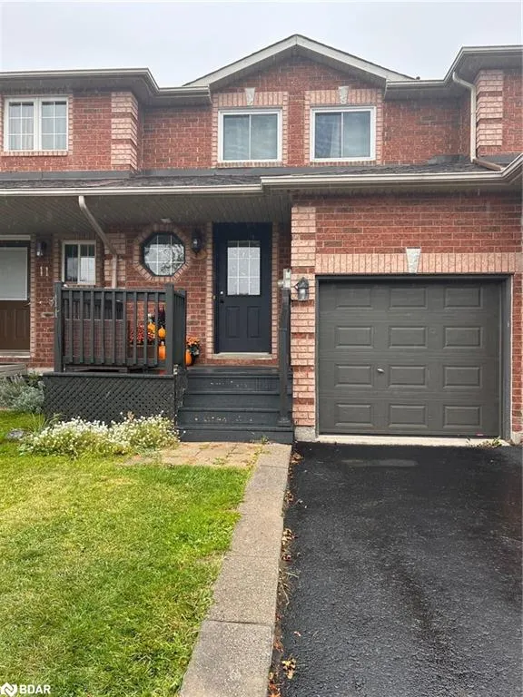 13 Lee Crescent