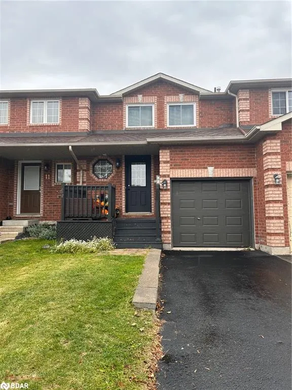 13 Lee Crescent